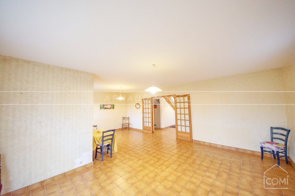 A KERANROUX LANNION PLOUBEZRE - MAISON DE 150 M² - PIECE DE VIE TRIPLE - GARAGE - TERRAIN 1000M² - CALME - RARE photo 4